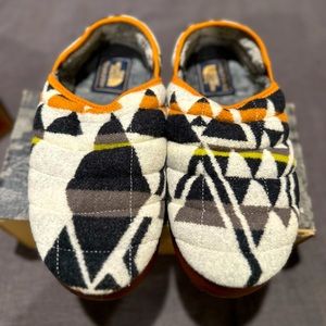 Men Pendleton X North Face Camp Mule Size 9 BNIB